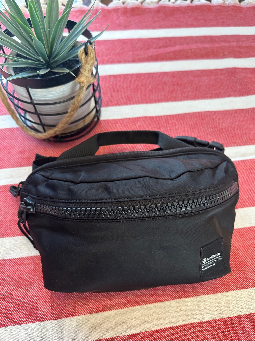 Lululemon 3L Belt Bag Black